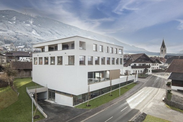 NHT - Multifunktionales Gebäude Unterdorf - SI05