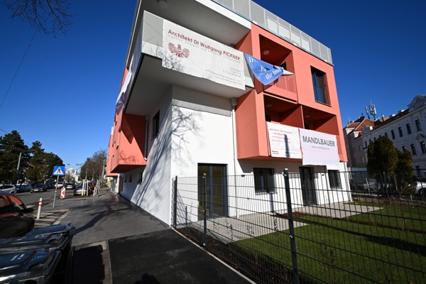 JEDLESEER STRASSE 104-106